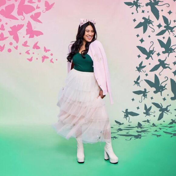 Wicked Graphic Cardigan Ariana Grande Paul Tazewell Pink Glinda‎ M - Picture 11 of 11